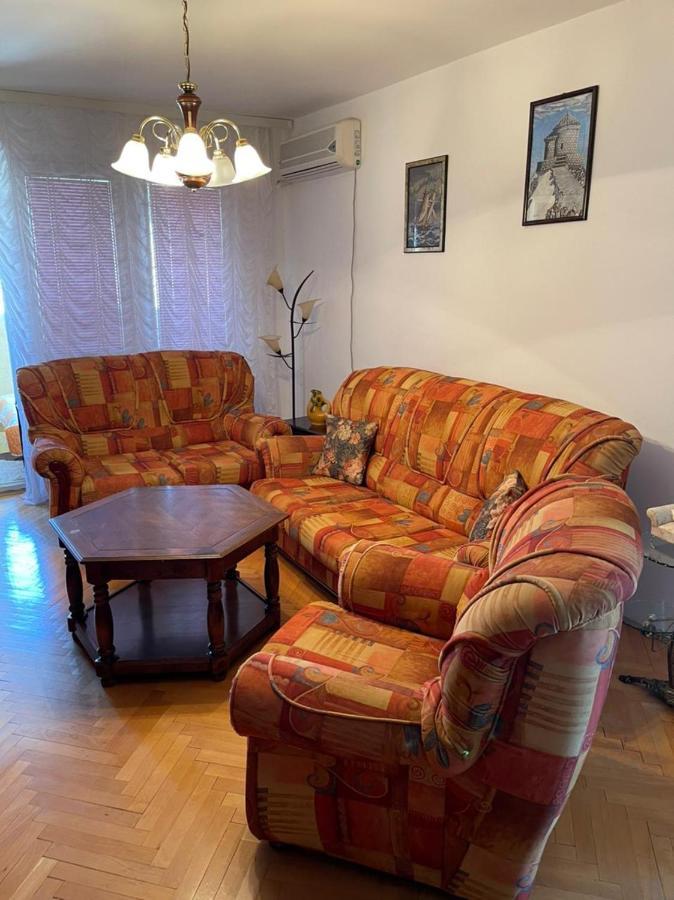 D&N Apartman Bar Exteriör bild