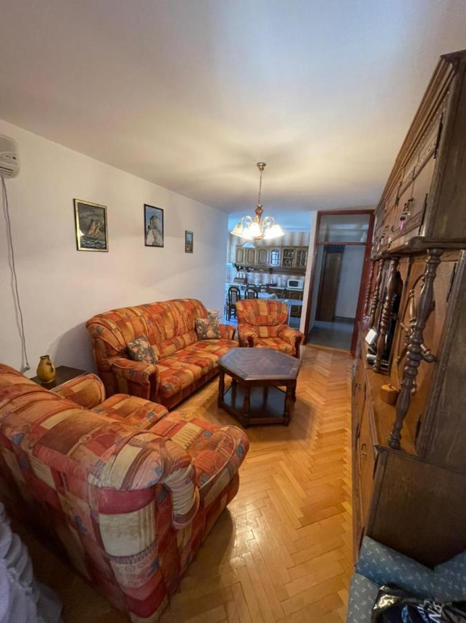 D&N Apartman Bar Exteriör bild